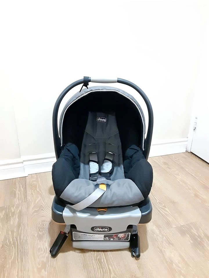 Chicco KeyFit 30 Infant Car Seat - Silver/Black