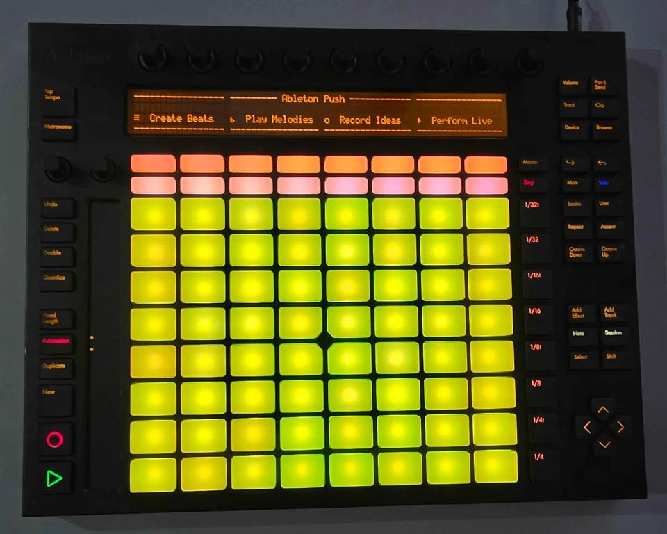 Ableton Push 1 Midi Controller in box w power supply + USB Cable - photo 3