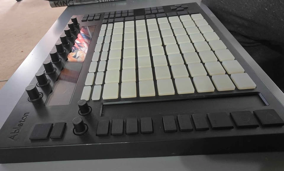 Ableton Push 1 Midi Controller in box w power supply + USB Cable - photo 5