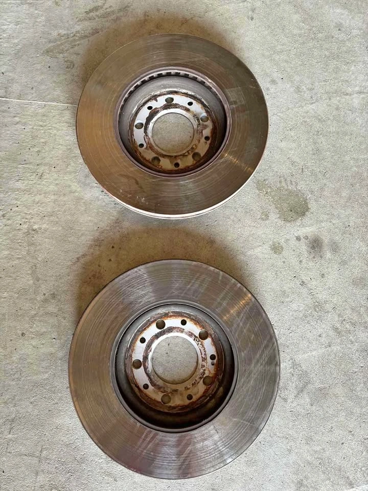 Front Brake Rotors Set (2020 Chevrolet Equinox)