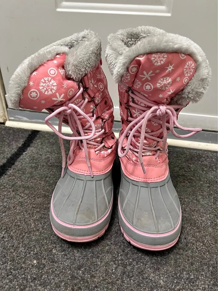 Kids Winter Boots Size 3
