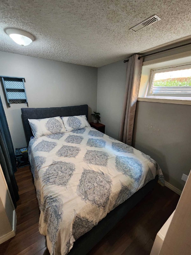 Queen bed - photo 2