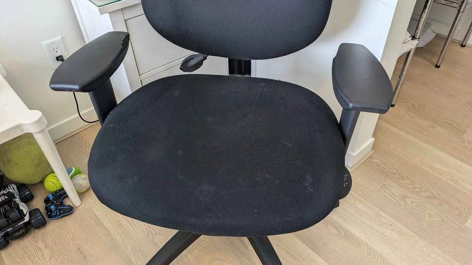 ergoCentric High-Back Ergonomic Office Chair with Headrest - photo 2