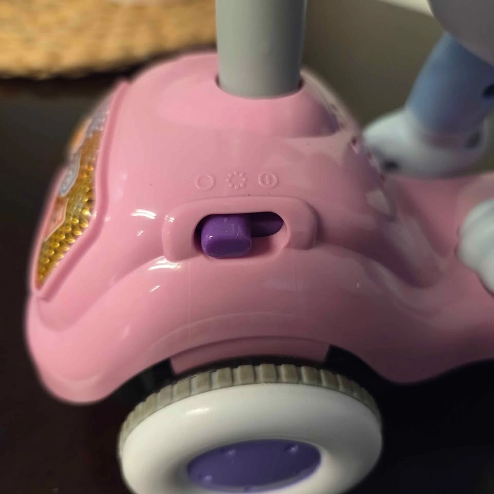 Bluey Scoot Time Bluey Interactive Toy - photo 5