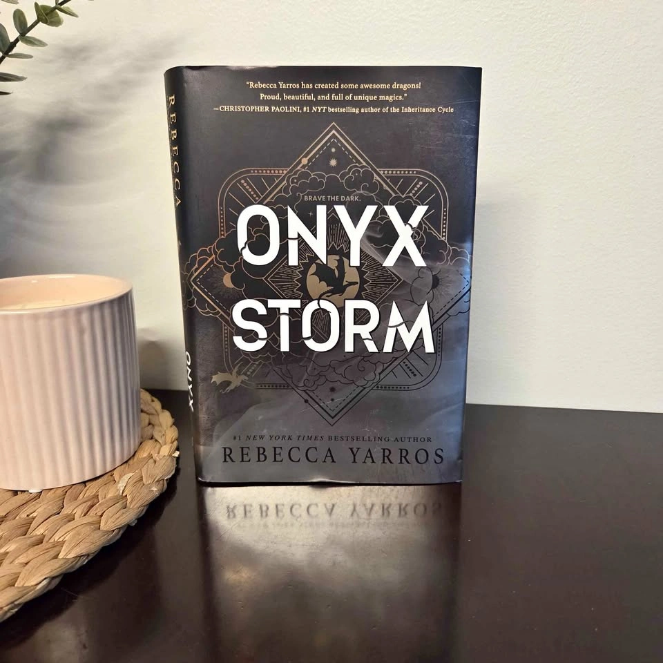 Onyx Storm by Rebecca Yarros Hardcover Book