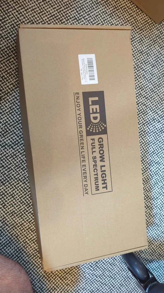 4 Light Plant Grow Light Kit - New - photo 2