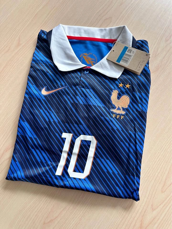 France Mbappe #10 Jersey - SIZE 2XL ONLY