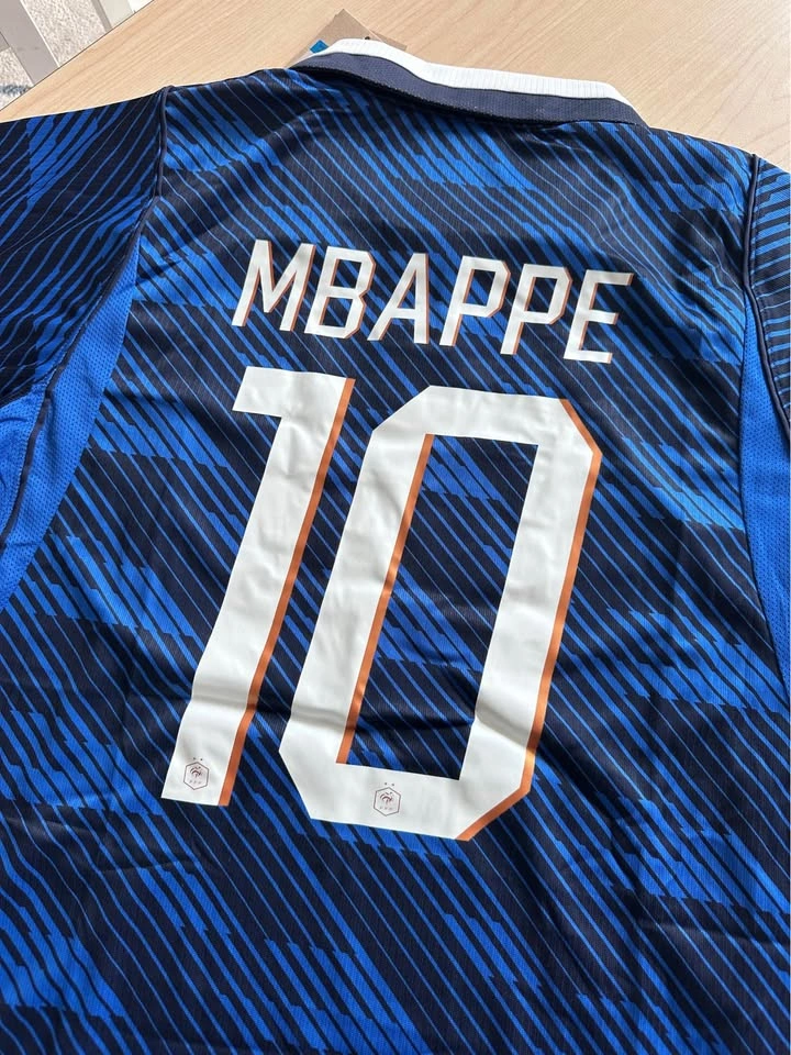France Mbappe #10 Jersey - SIZE 2XL ONLY - photo 2