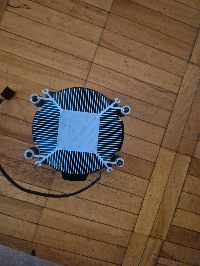 AMD Wraith Spire Socket AM4 4-Pin Connector CPU Cooler - photo 2