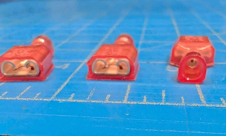 30pcs. AMP 22-18 AWG Fully Insulated Female Spade Connectors