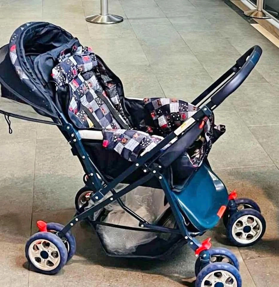 Baby Stroller with Reversible Handle & Reclining Seat