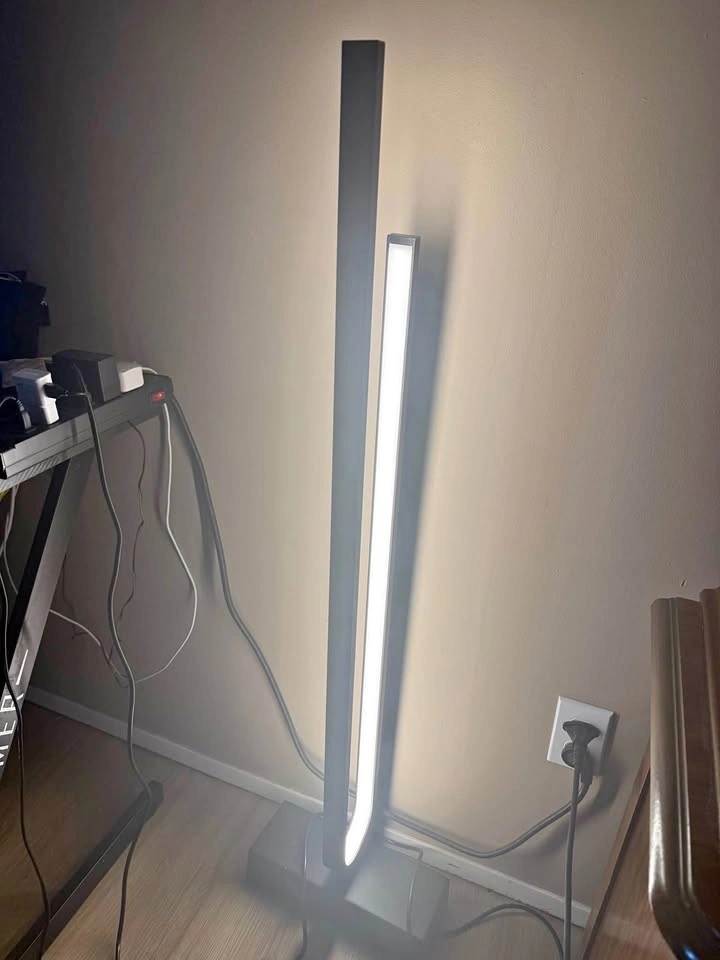 IKEA Pilskott LED Floor Lamp (Black)