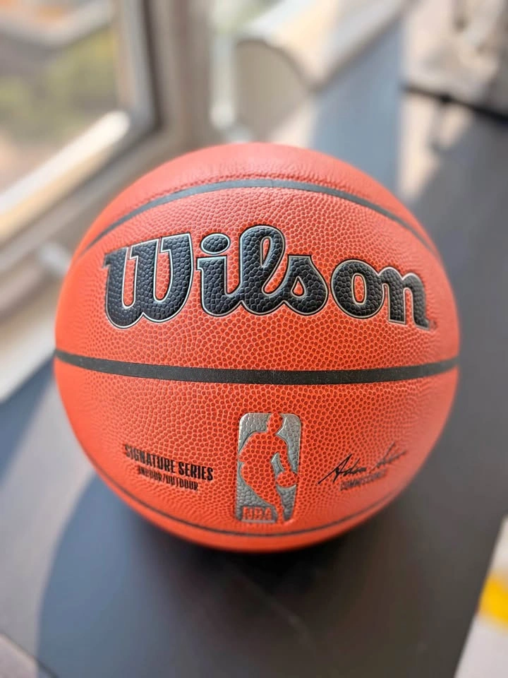 Wilson NBA Signature Series Basketball – Size 7 – Indoor/Outdoor