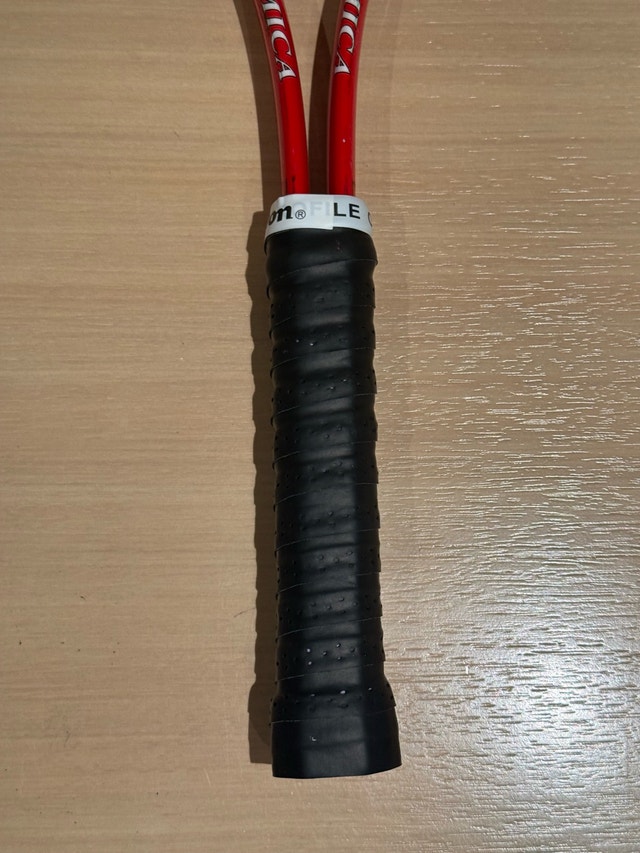 Atomica Tennis Racquets Rackets - New Grips - photo 3