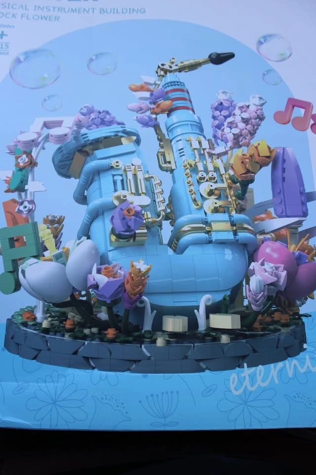 Saxophone Lego - photo 2
