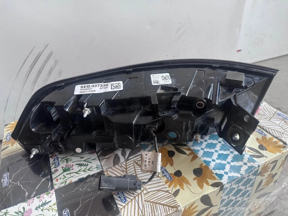 LED Rear Left Light (Tail Lamp) for Jeep Grand Cherokee - photo 2