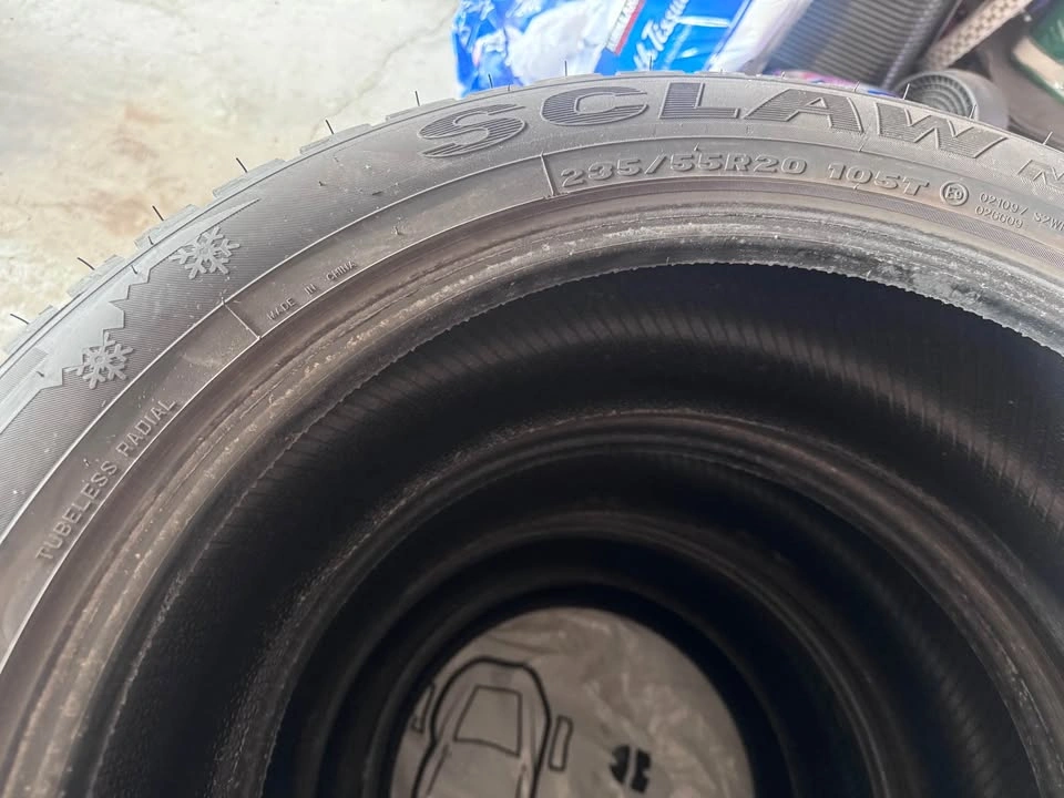 4 Winter Tires 235/55 R20 - photo 2