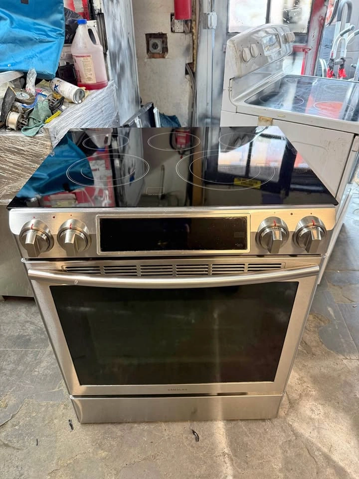 Samsung Stainless Steel Electric Slide-In Range