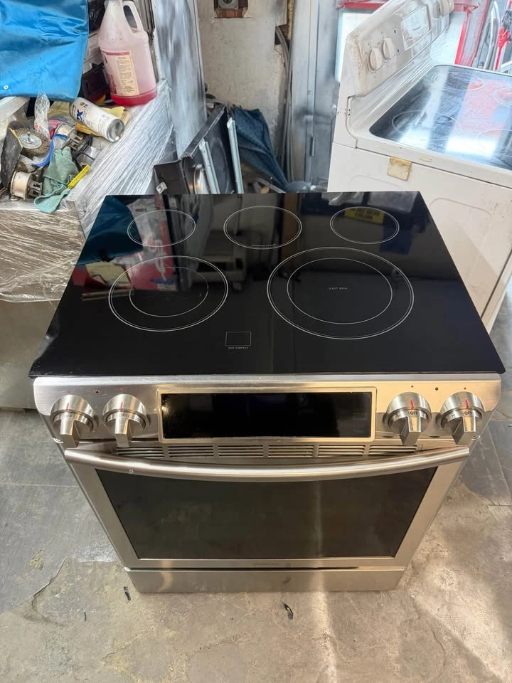Samsung Stainless Steel Electric Slide-In Range - photo 2