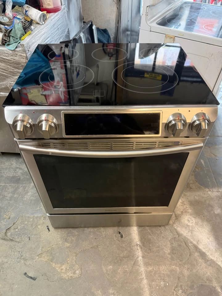 Samsung Stainless Steel Electric Slide-In Range - photo 3