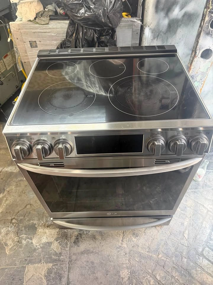 LG Electric Slide-In Range 30 wide