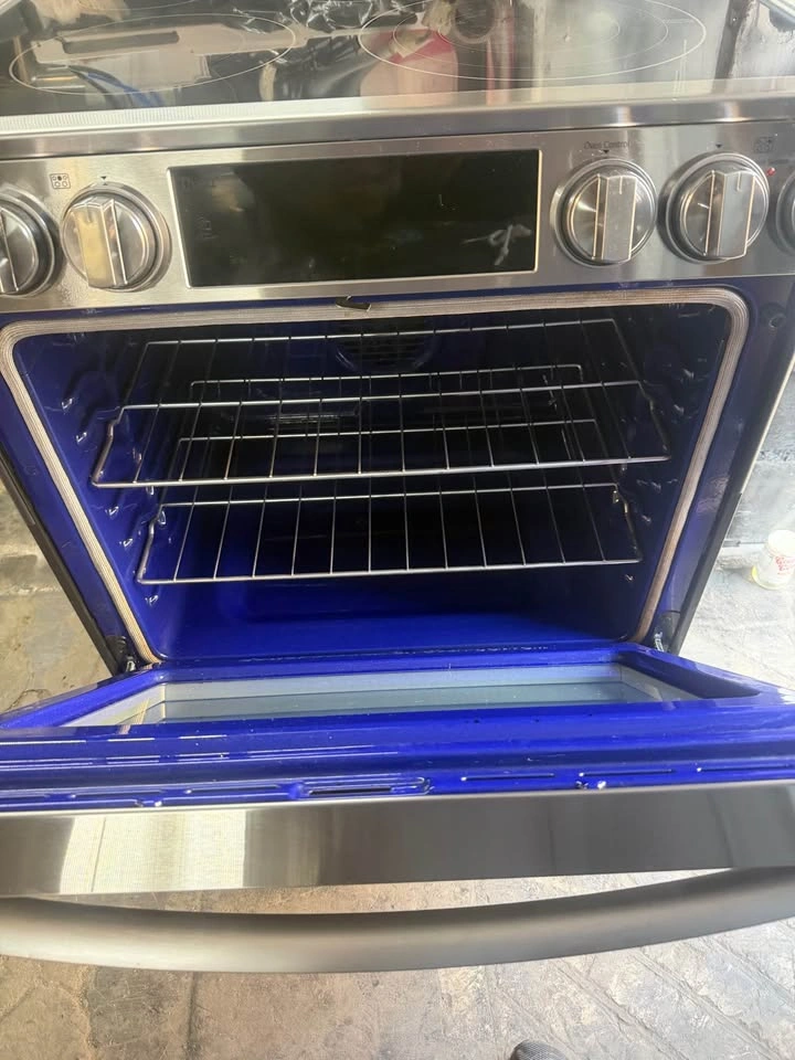 LG Electric Slide-In Range 30 wide - photo 3