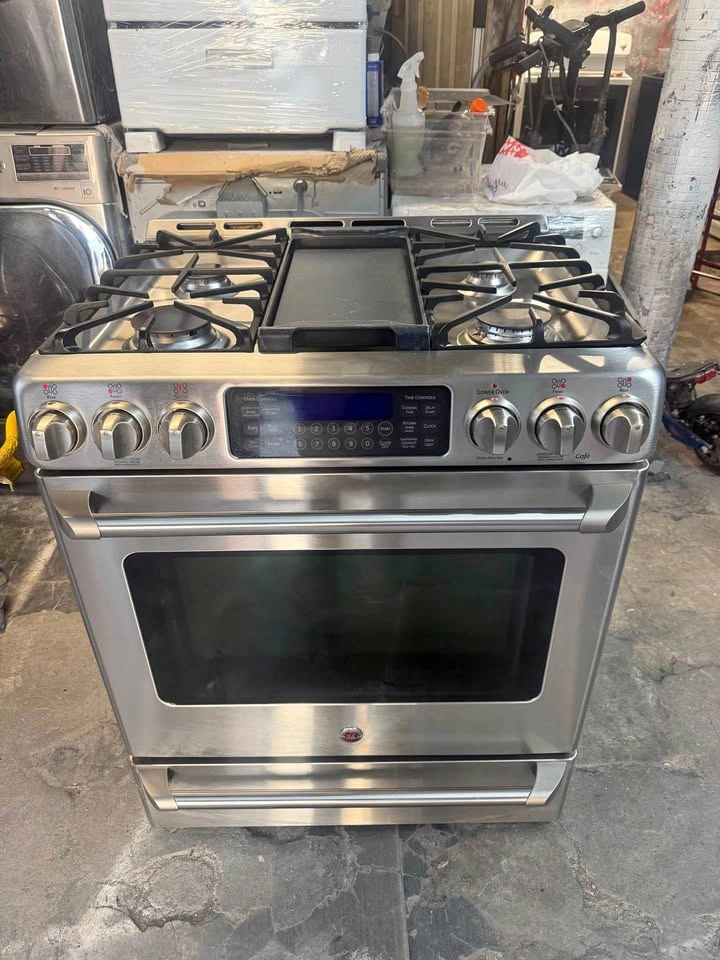 GE Café Series Gas Range 30 wide