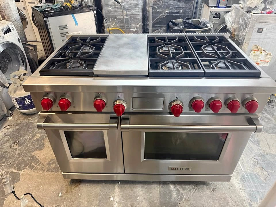 Wolf 48" Dual Fuel Range with 6 Burners and Griddle
