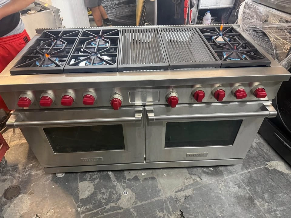Wolf 60" Dual Fuel Range Double Oven with Griddle - photo 2