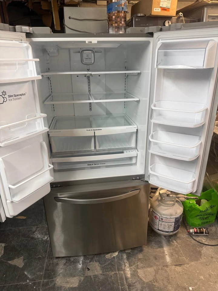 LG French Door Refrigerator - photo 3