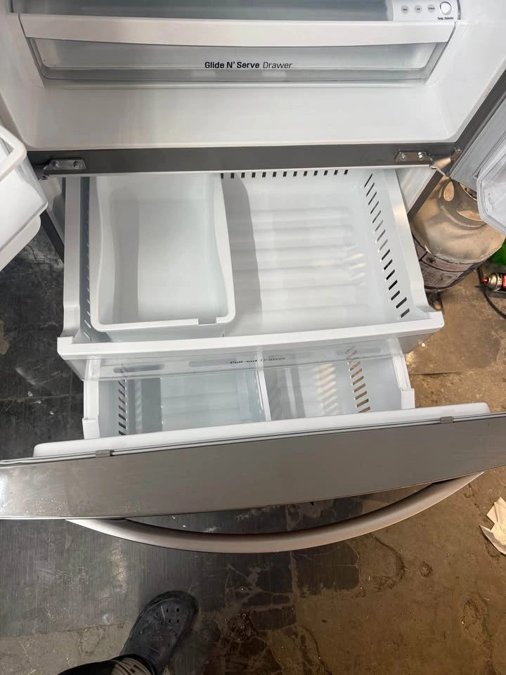 LG French Door Refrigerator - photo 4