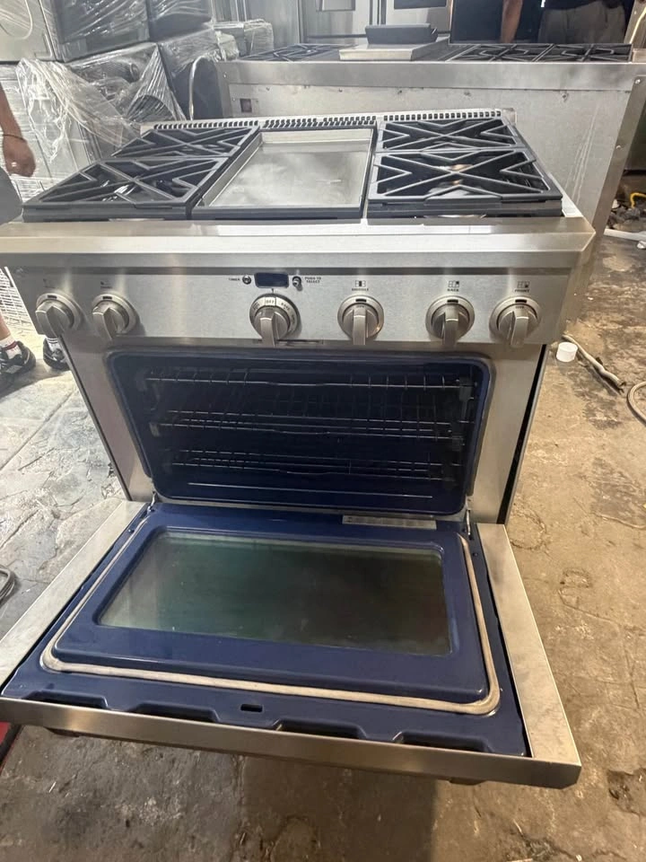 Monogram Professional 36-Inch Gas Range with Griddle - photo 2