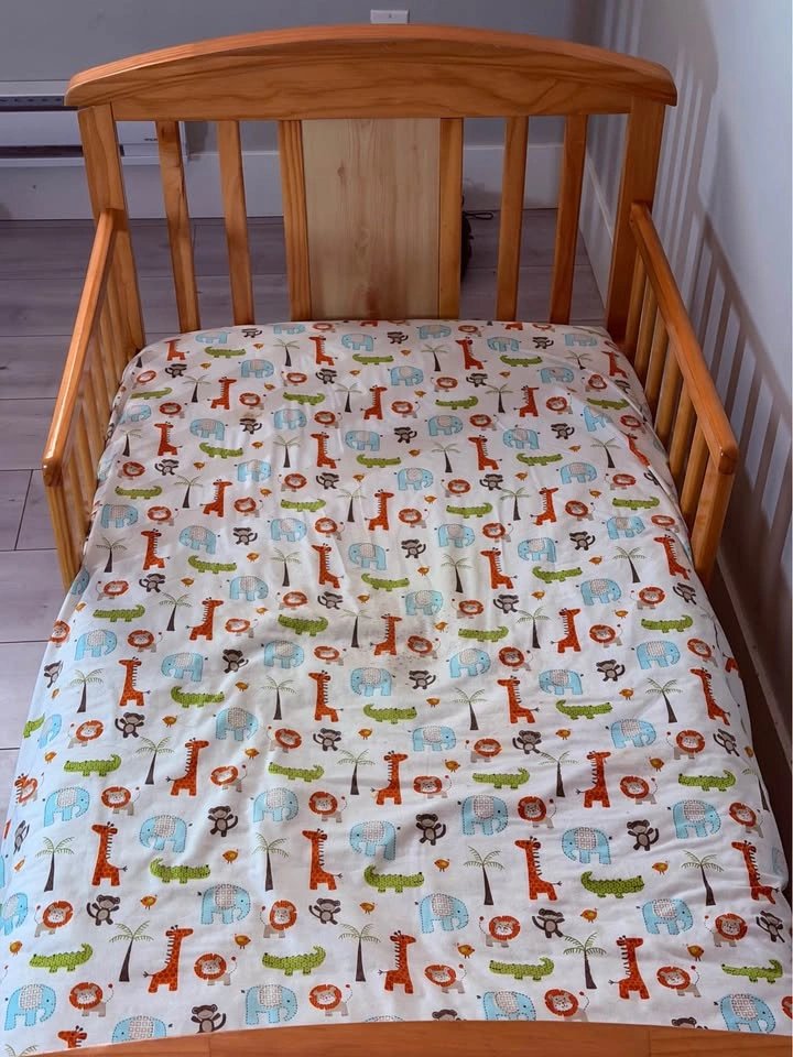 Wooden Toddler Bed - photo 2