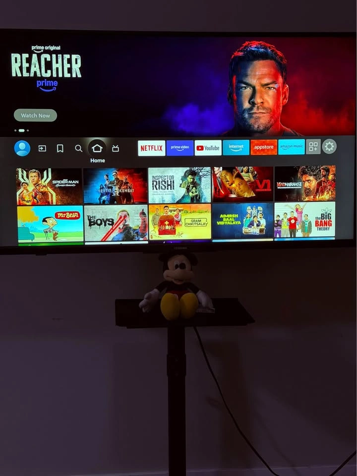 Toshiba Smart Fire TV with Mobile Stand 42 inch - photo 2