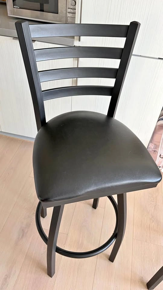 2xSwivel Bar Stool (not height adjustable)