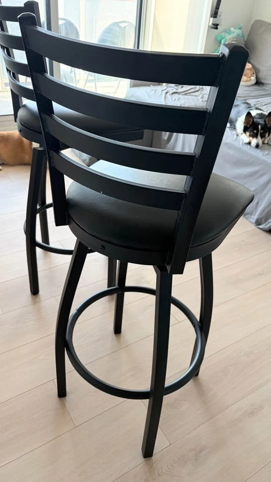 2xSwivel Bar Stool (not height adjustable) - photo 2