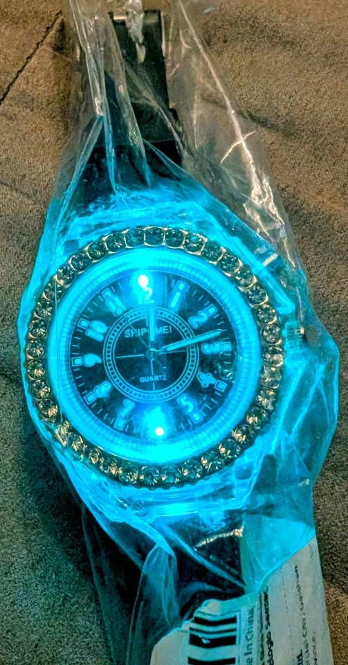LED Light Flash Luminous Silicone Fashion Watch - photo 3