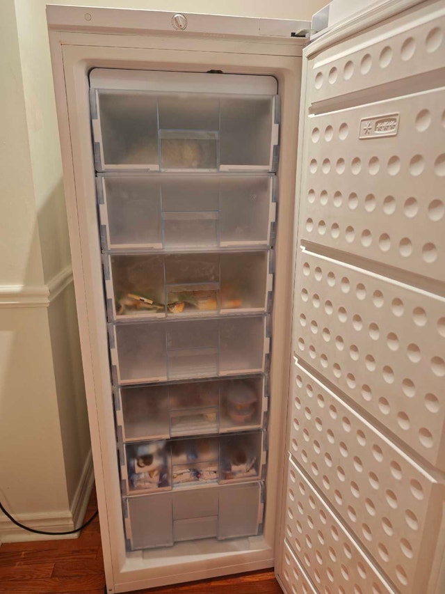 Hamilton Beach Upright Freezer - 11 cu. ft. - photo 2