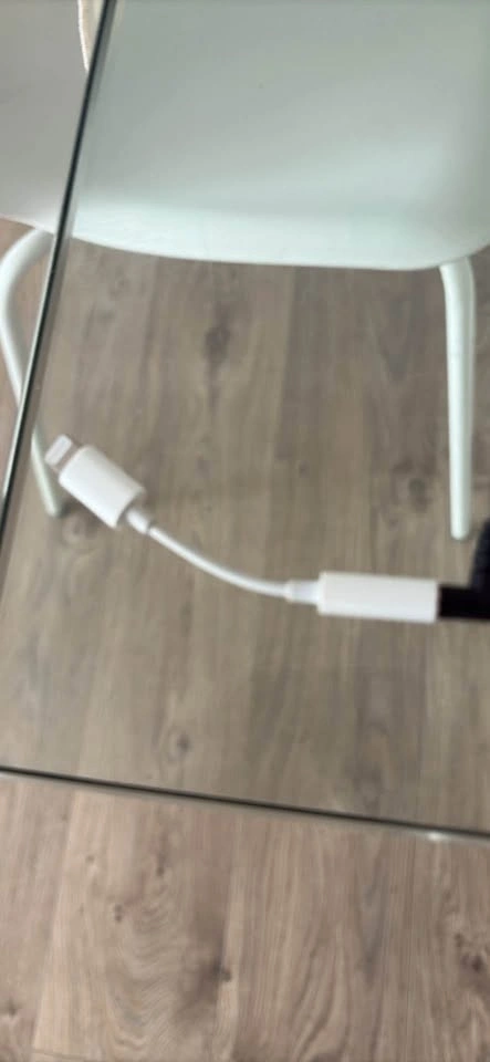 Lightning to headphone Jack adapter new for IPhone - photo 2