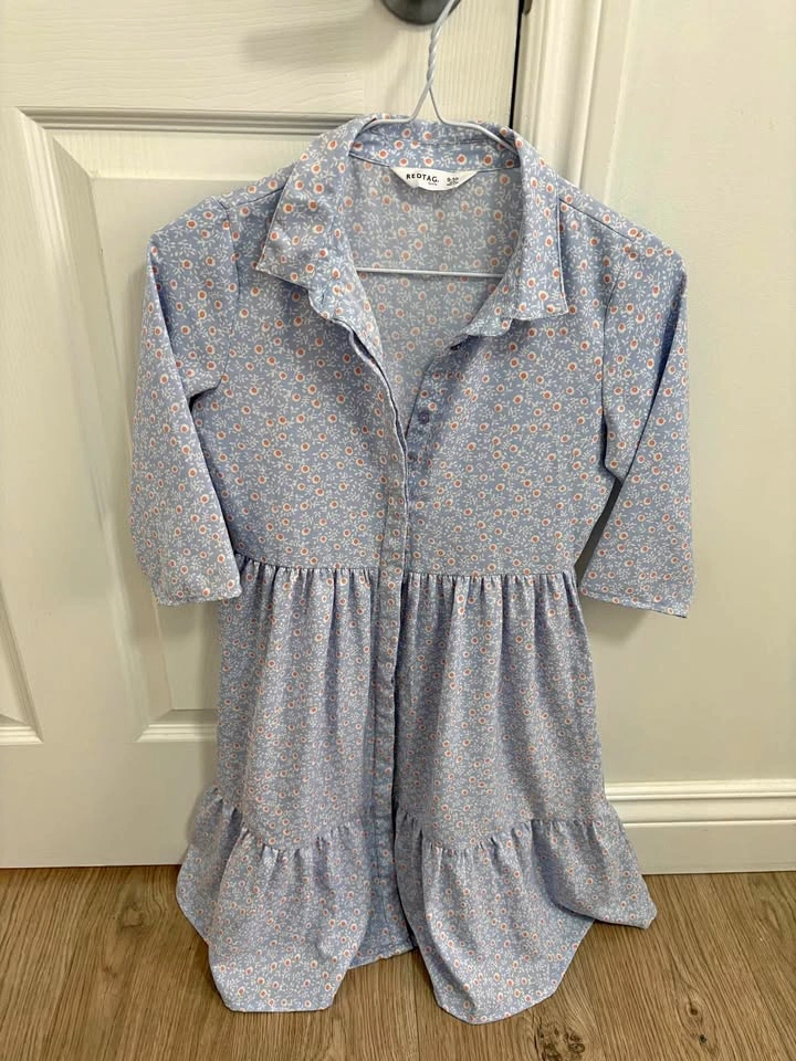 New girl dress size 9-10 years, 3/4 sleeves. Without tag.