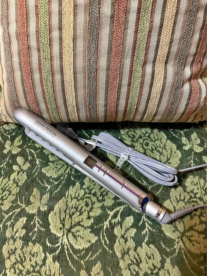 John Freida Hair Straightener