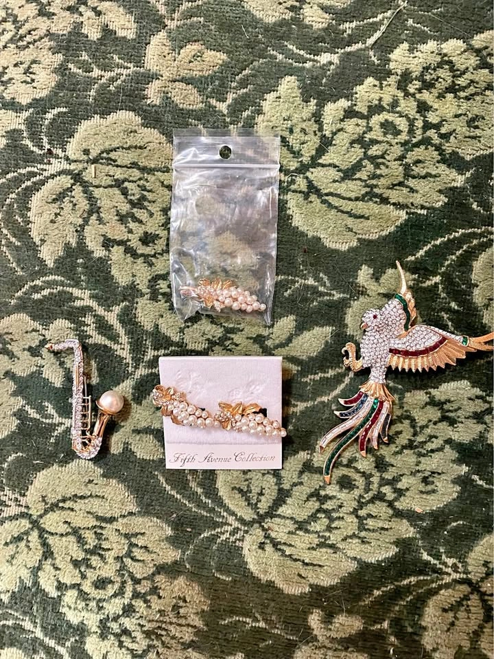 Vintage Fifth Avenue jewelry