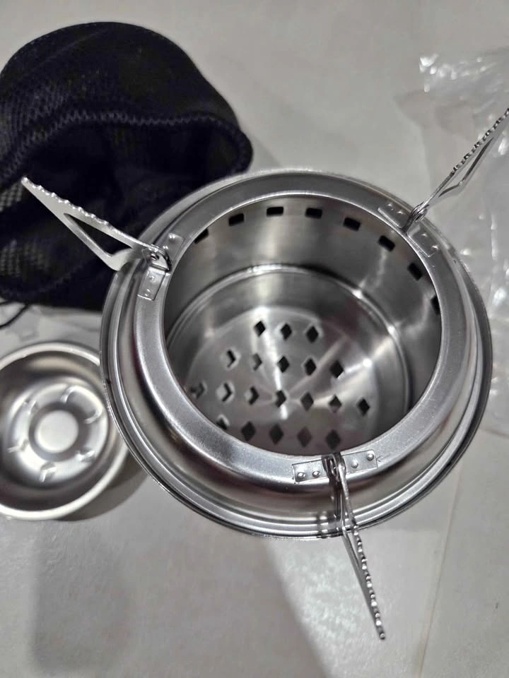 Camping stove (twigs/ alcohol)