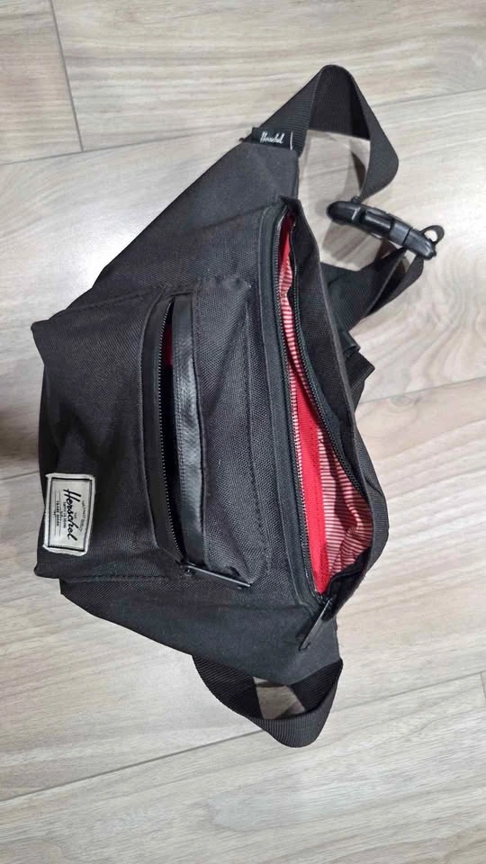 Herschel fanny pack