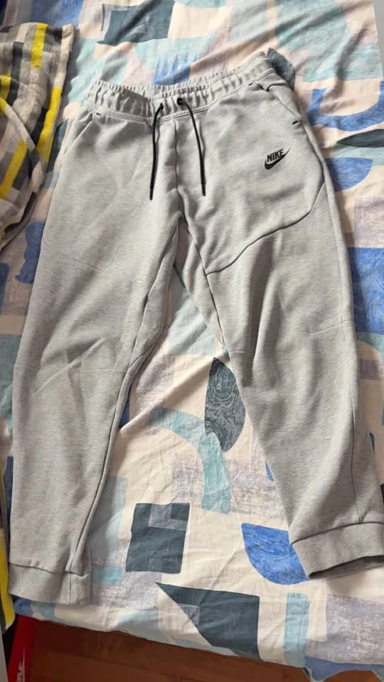 Nike tech grey set youth xl size