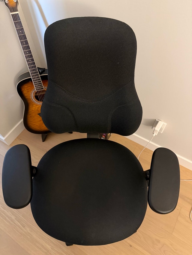 ergonomic office chair