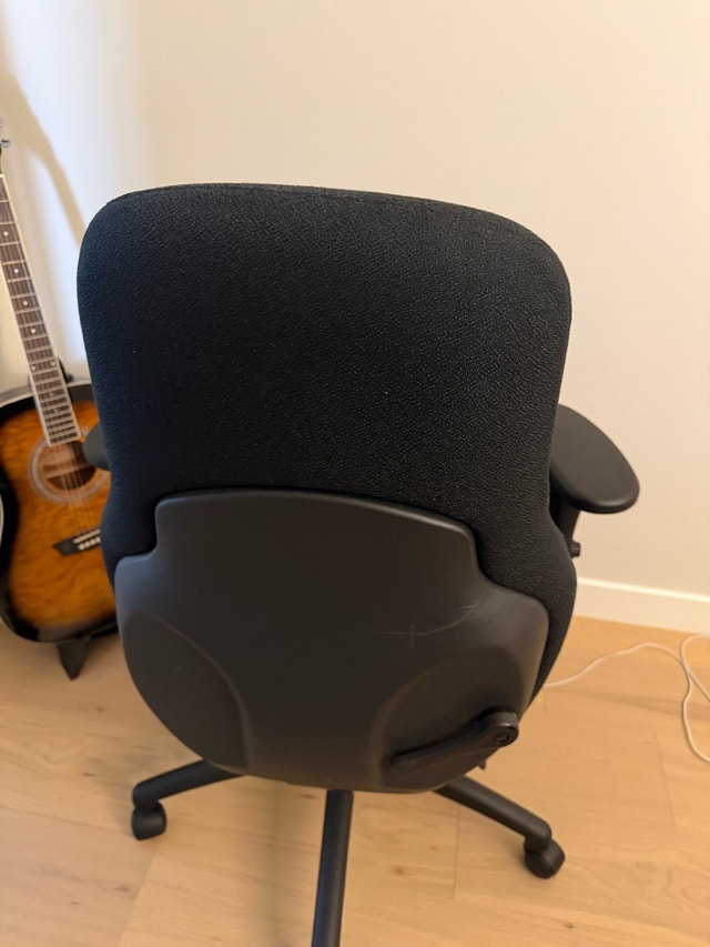ergonomic office chair - photo 3