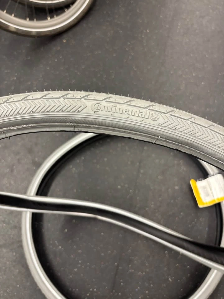 Continental Bike Tires – Set of 2 - photo 2