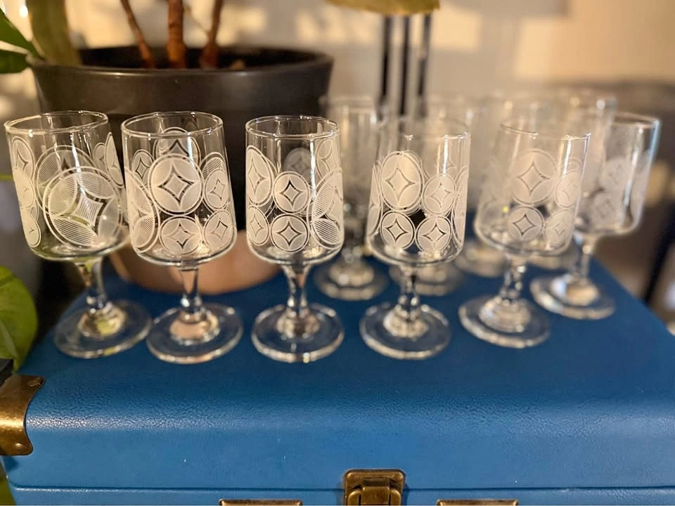 MCM etched Geometric design sherry/cordial glasses- Set of 10