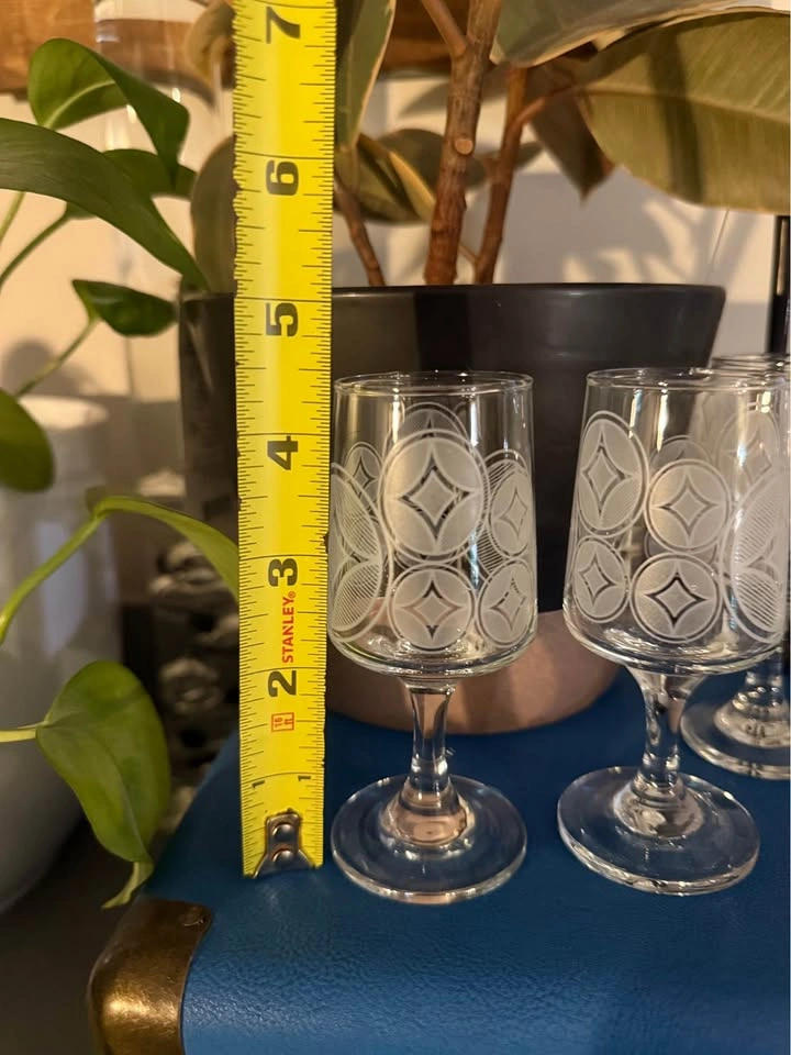 MCM etched Geometric design sherry/cordial glasses- Set of 10 - photo 3